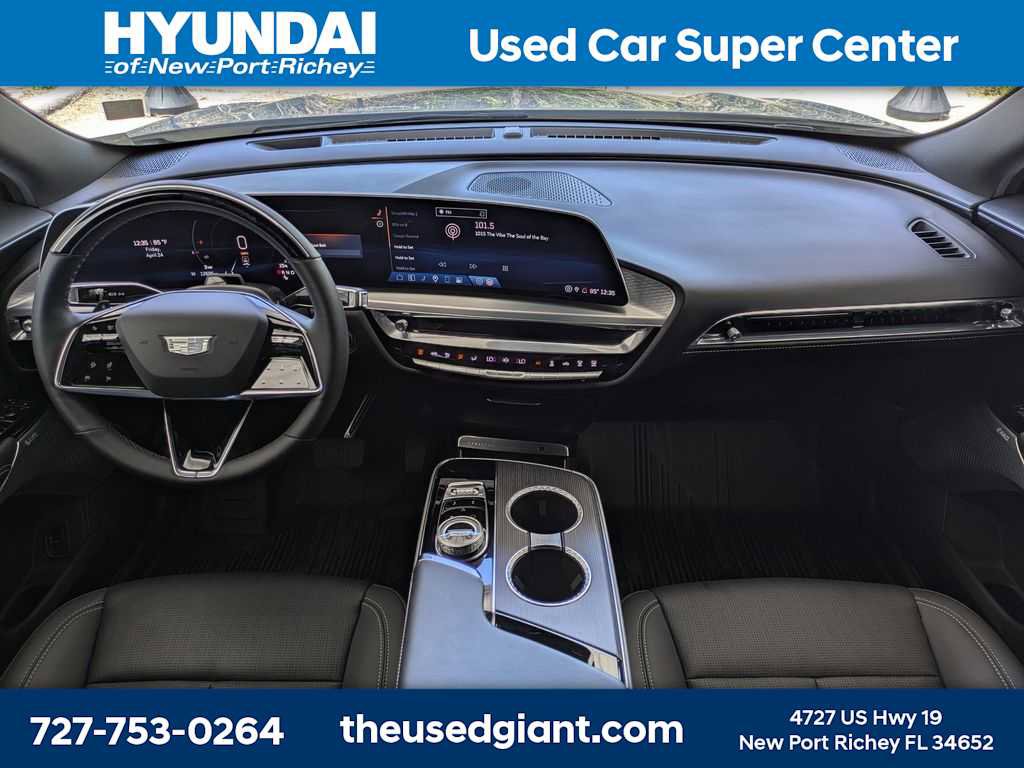 Used 2024 Cadillac Lyriq Luxury RWD image 19