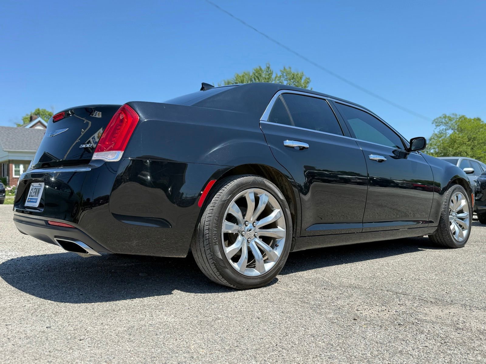 Used 2020 Chrysler 300 Limited RWD image 8