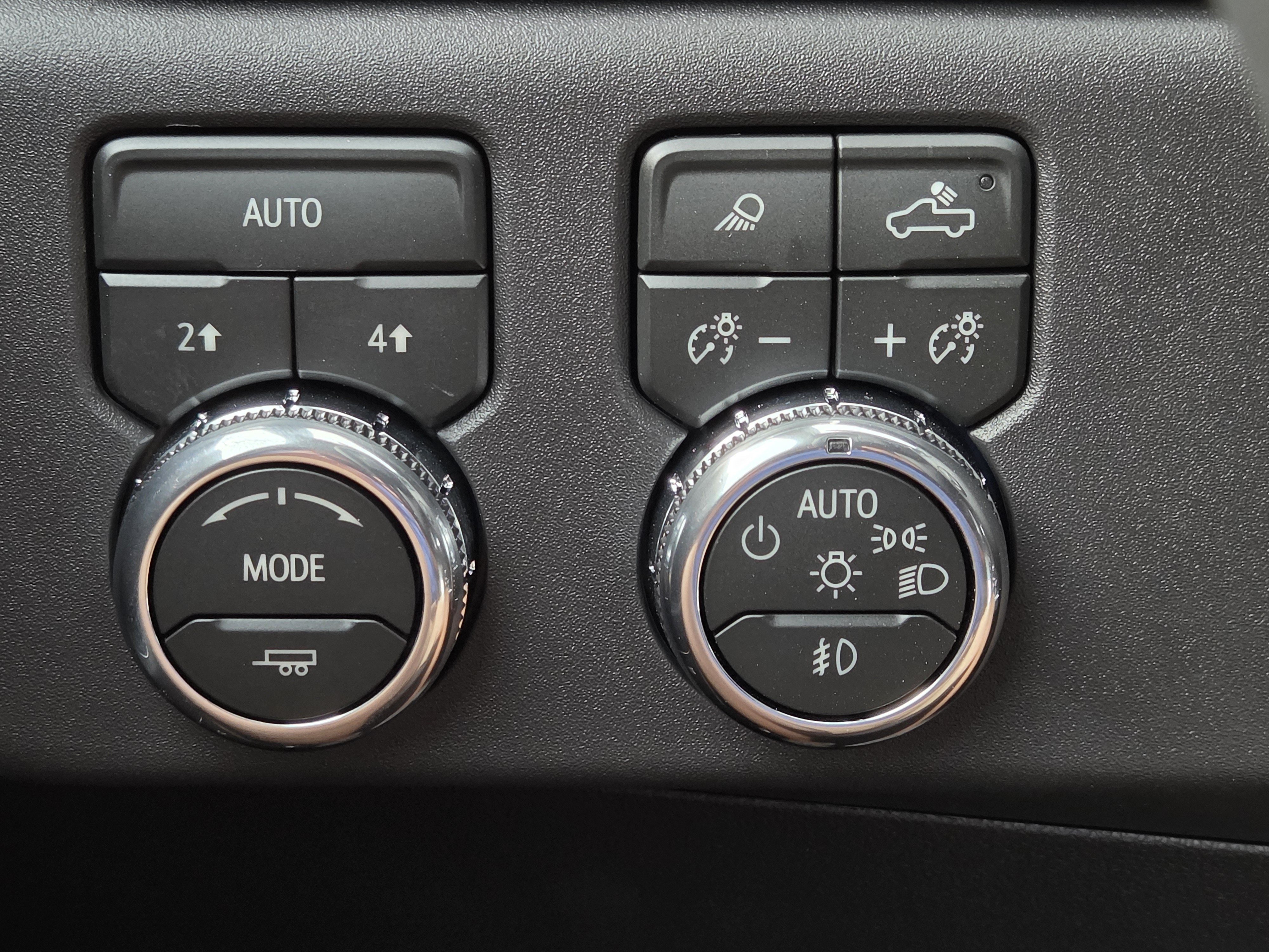 New 2026 GMC Sierra 1500 SLT AWD/4WD image 17