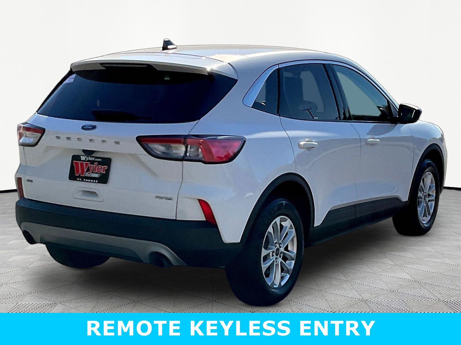 Used 2022 Ford Escape SE w/ Cold Weather Package AWD/4WD image 6