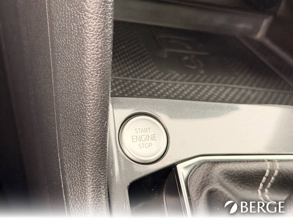 Used 2022 Volkswagen Tiguan SE image 31