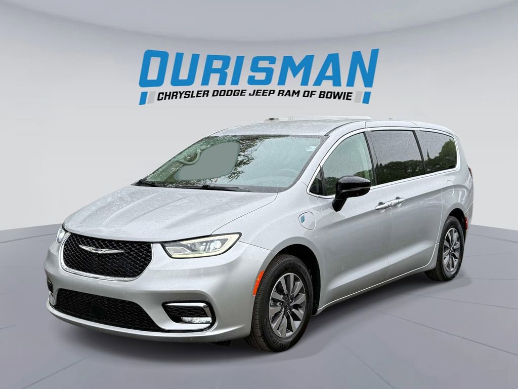 Used 2024 Chrysler Pacifica Select FWD image 5