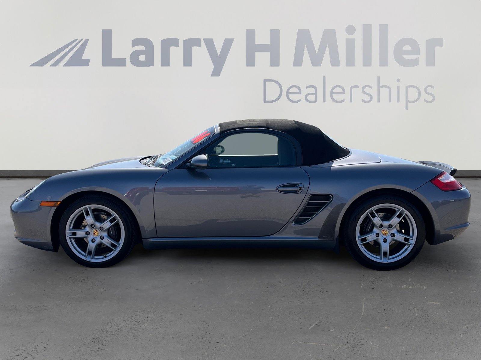 Used 2006 Porsche Boxster RWD image 2