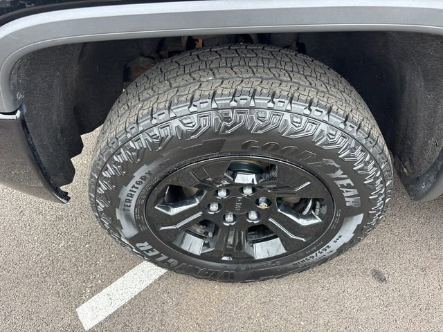 Used 2017 GMC Sierra 1500 SLT w/ All Terrain X Package image 39