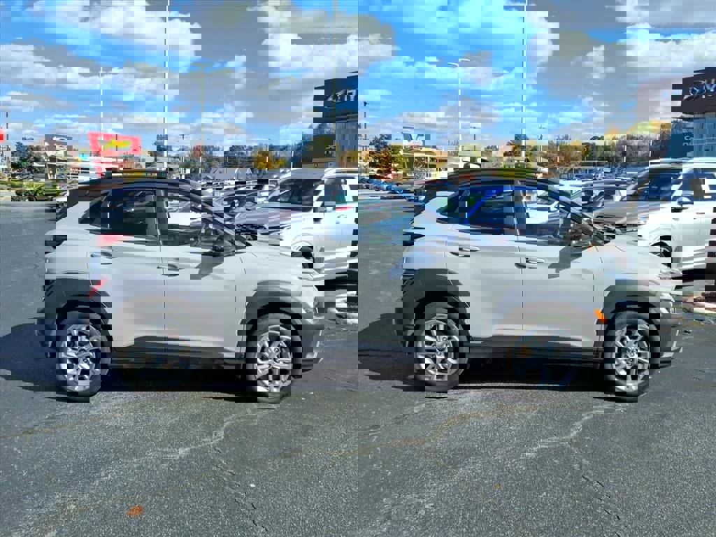 Used 2022 Hyundai Kona SEL image 26