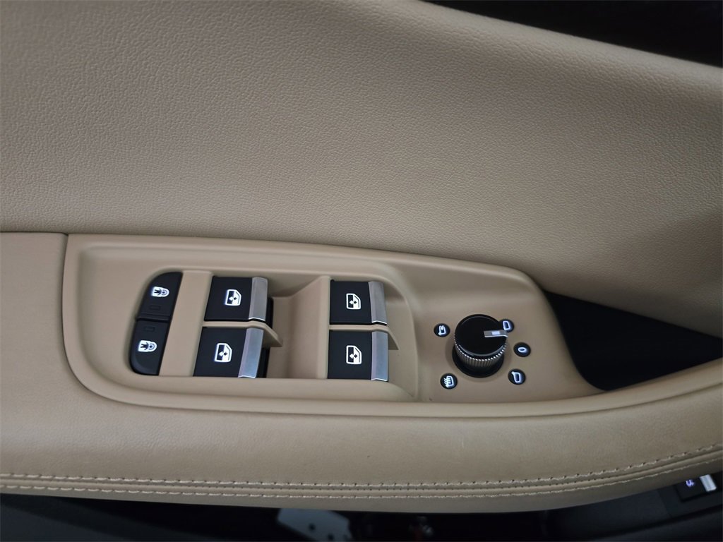 Used 2023 Audi Q8 Prestige w/ Prestige Package image 30