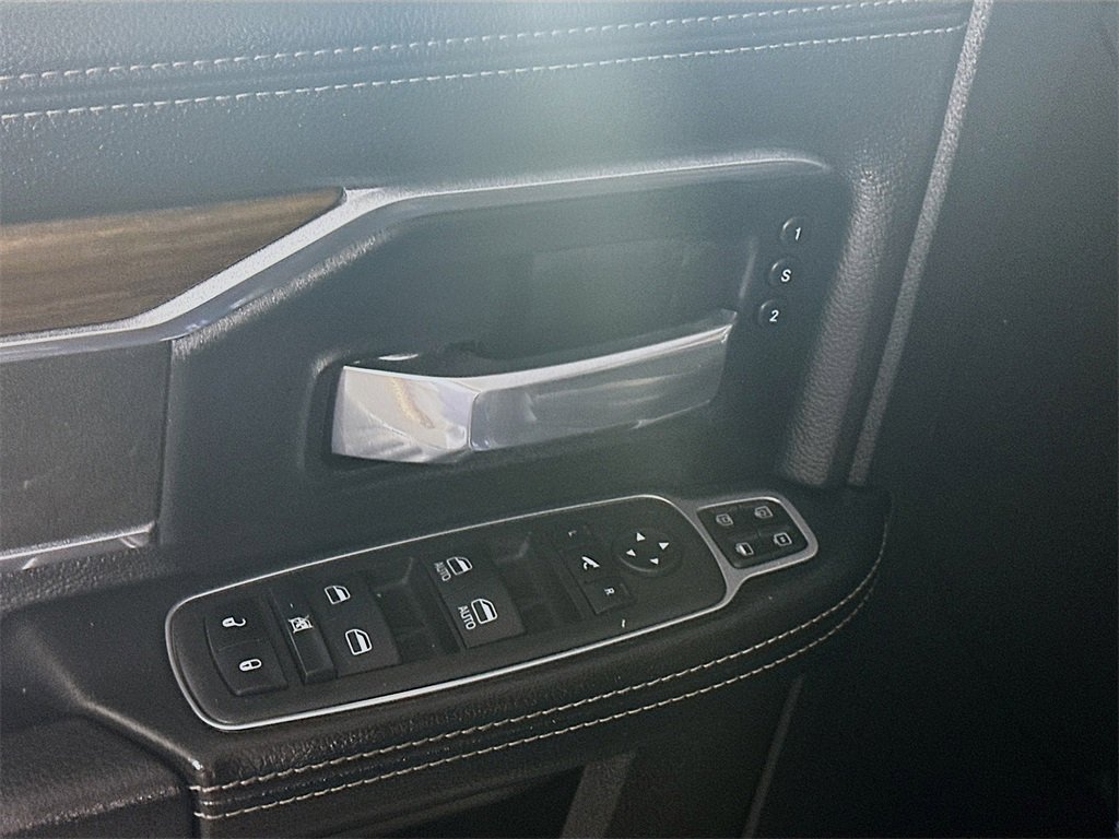 Used 2024 RAM 3500 Laramie image 24