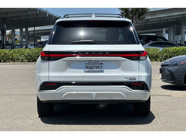 Used 2025 Lexus TX 500h AWD w/ Technology Package image 5