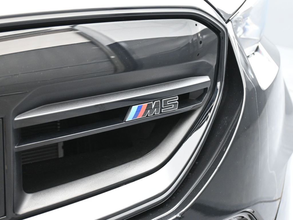 Used 2025 BMW M5 Touring image 14