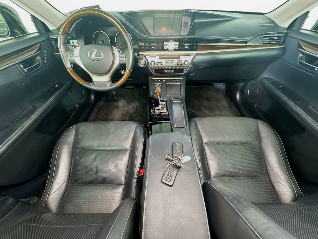 Used 2015 Lexus ES 350 w/ Luxury Package image 10