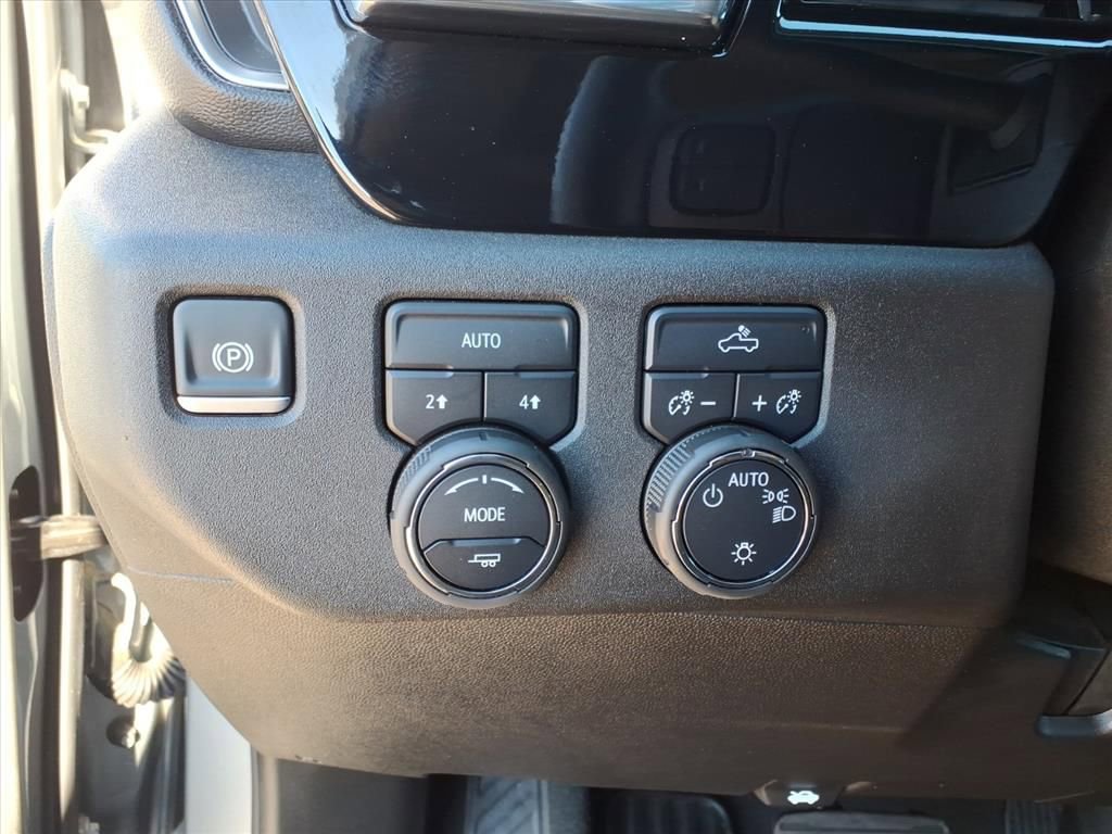 Used 2025 Chevrolet Silverado 1500 LT image 23