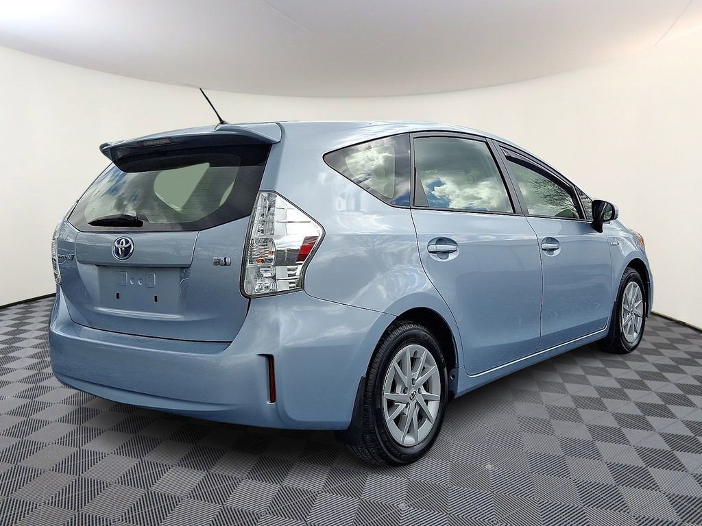 Used 2014 Toyota Prius V Two image 9