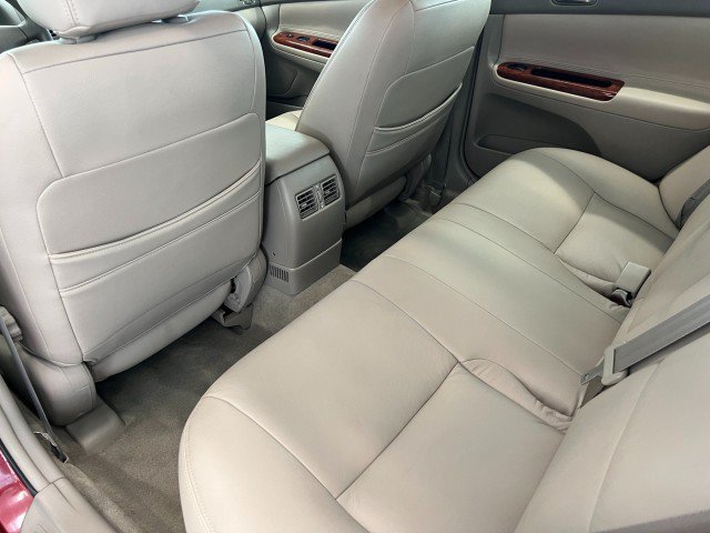 Used 2002 Toyota Camry XLE FWD image 30