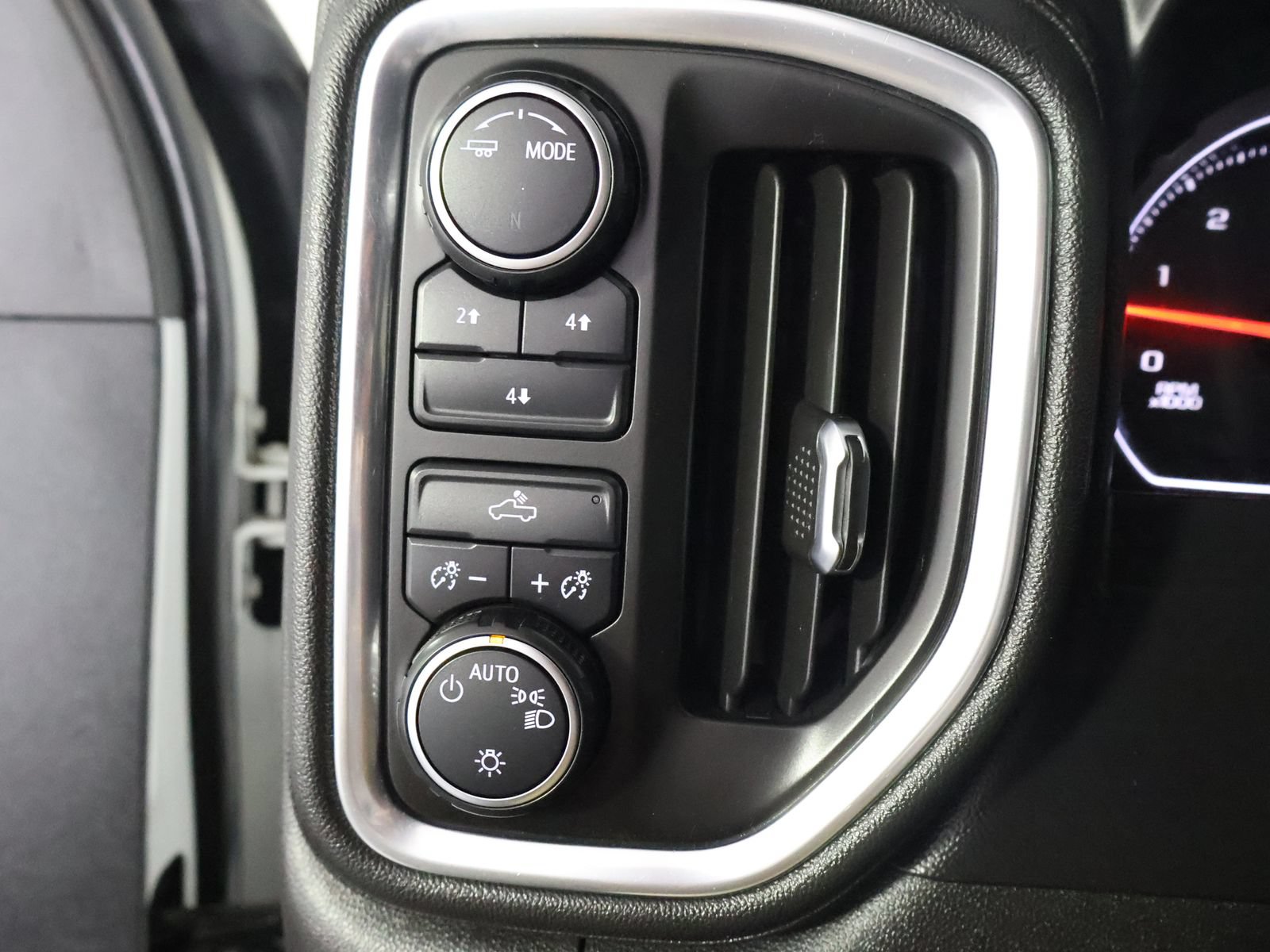 Used 2021 Chevrolet Silverado 2500 LT w/ Z71 Off-Road Package AWD/4WD image 35