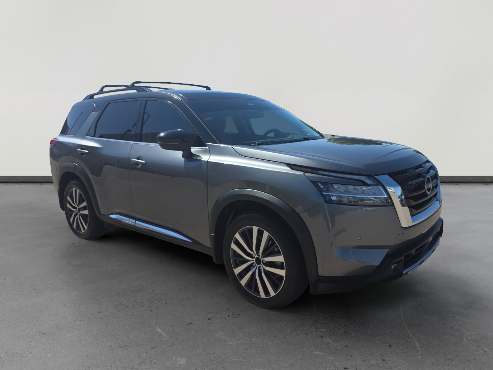 Used 2022 Nissan Pathfinder Platinum w/ Cargo Package AWD/4WD image 7