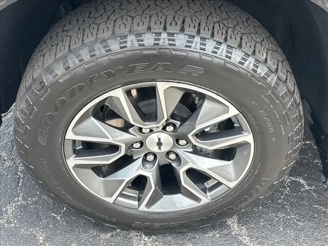 Certified 2024 Chevrolet Silverado 1500 RST AWD/4WD image 38