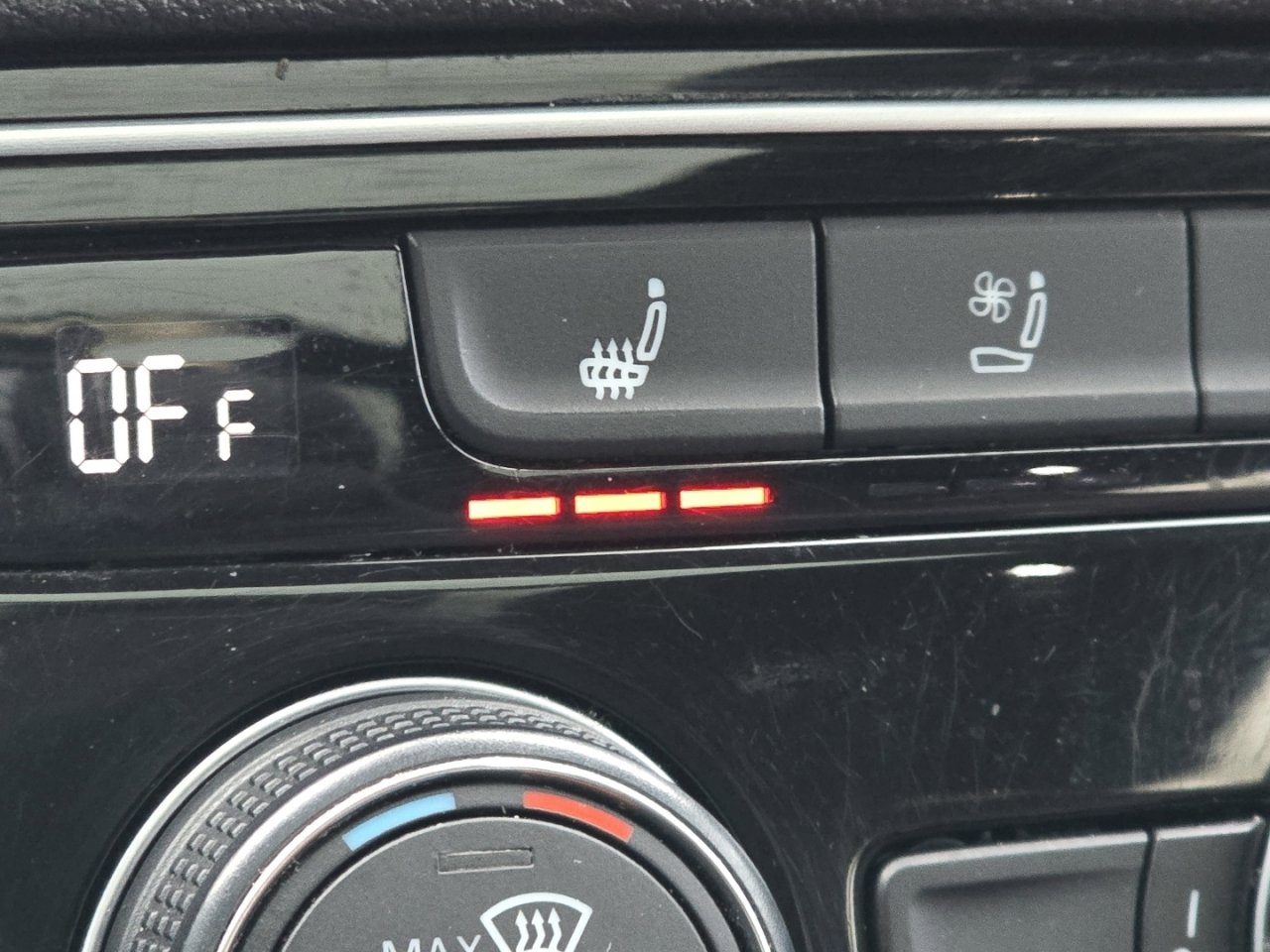 Used 2022 Volkswagen Atlas Cross Sport SEL Premium R-Line image 20