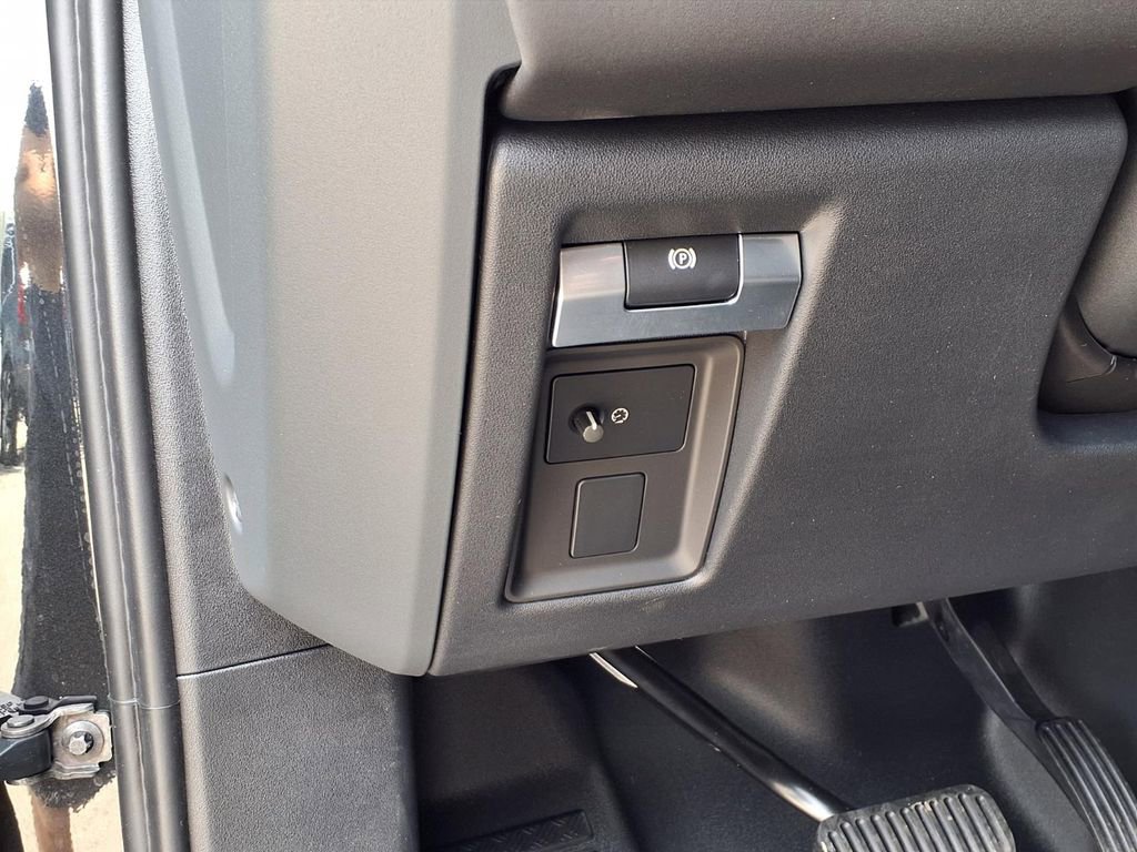 New 2026 Land Rover Defender 110 S AWD/4WD image 13
