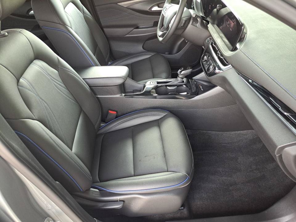 Used 2024 Buick Envista Sport Touring w/ Convenience I Package FWD image 15