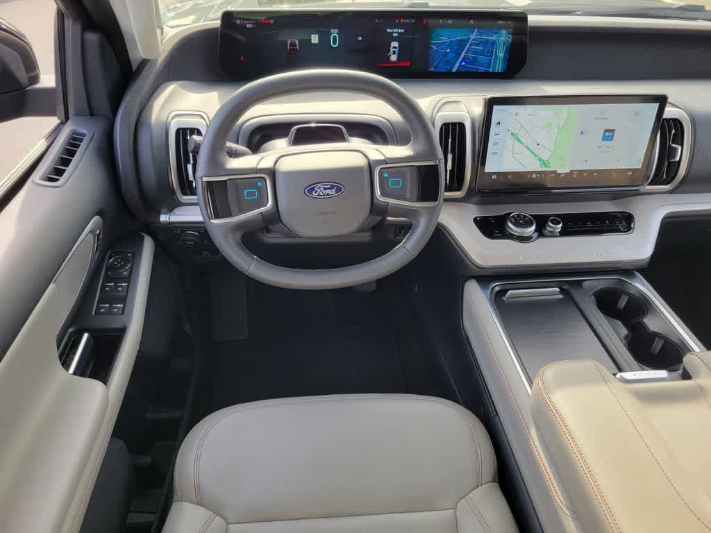 Used 2025 Ford Expedition Max Active image 12
