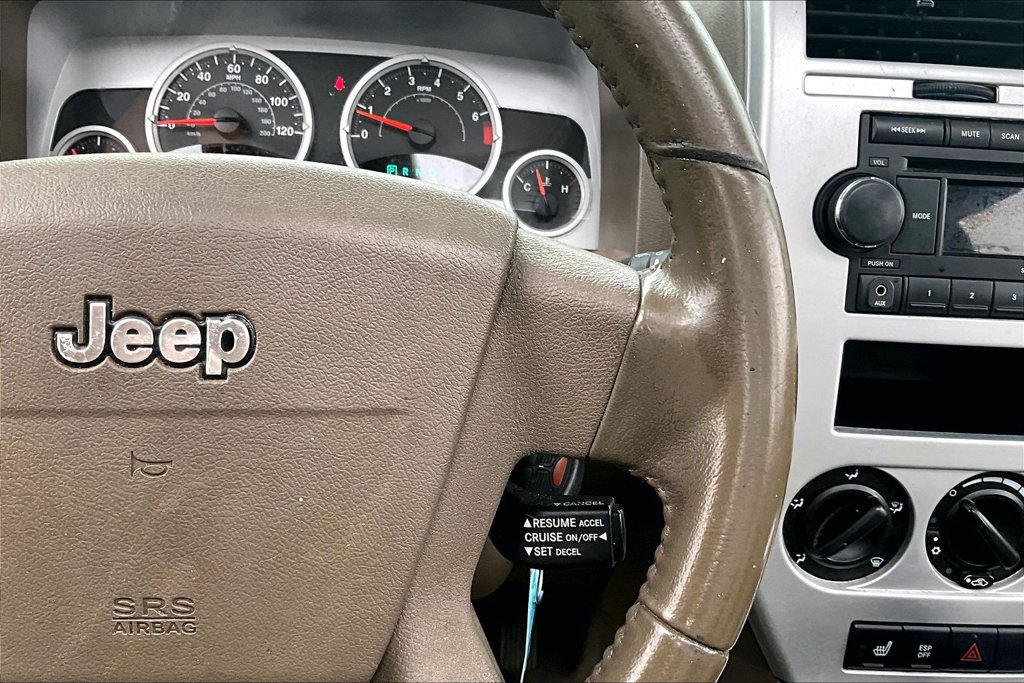 Used 2008 Jeep Patriot Limited FWD image 21