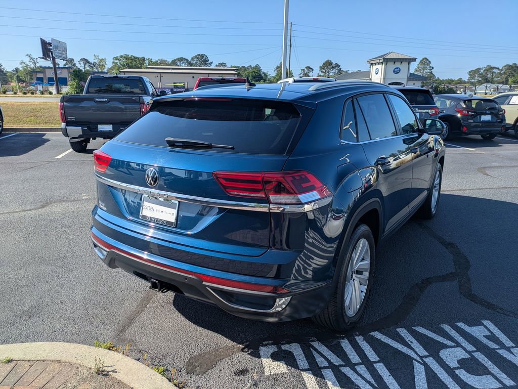 Certified 2022 Volkswagen Atlas Cross Sport SE image 5