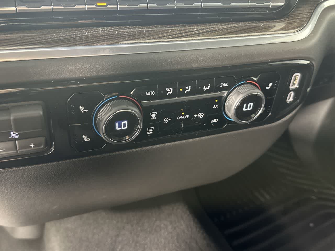 Used 2026 Chevrolet Silverado 1500 RST AWD/4WD image 19
