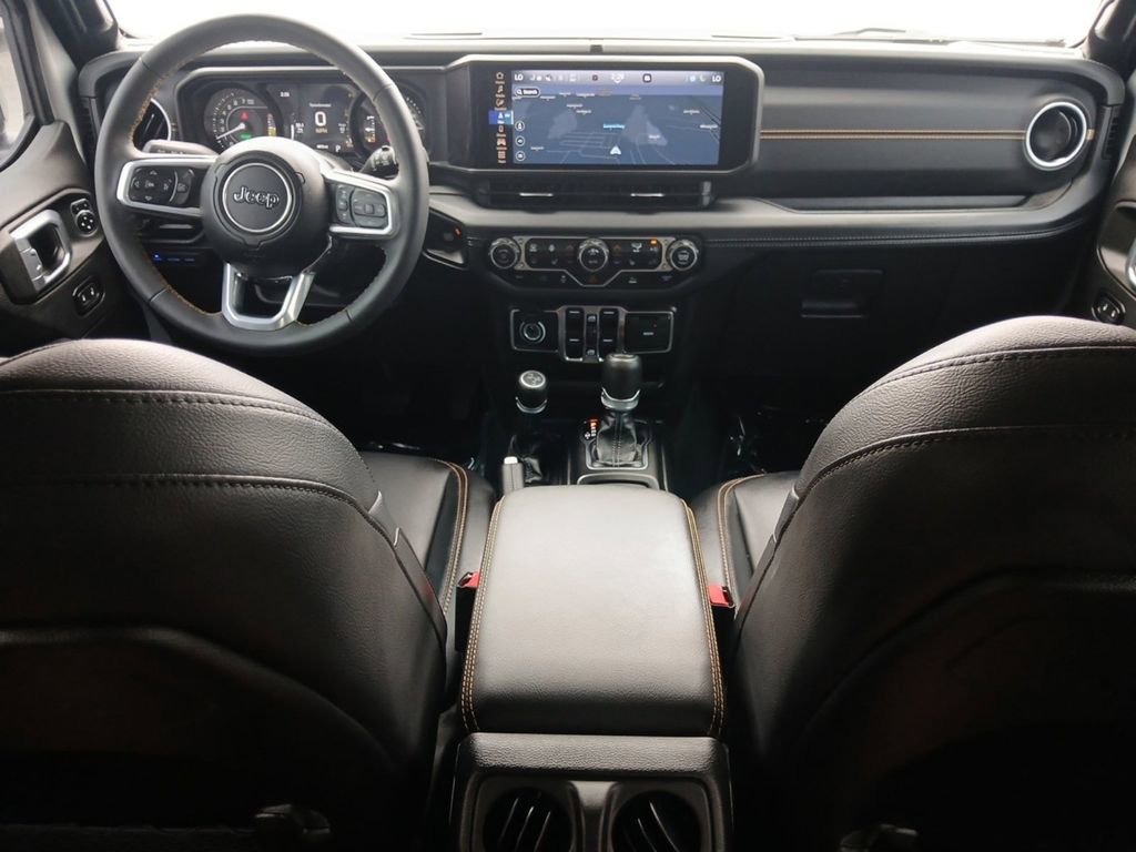 Used 2024 Jeep Wrangler Unlimited Sahara w/ Technology Group AWD/4WD image 10
