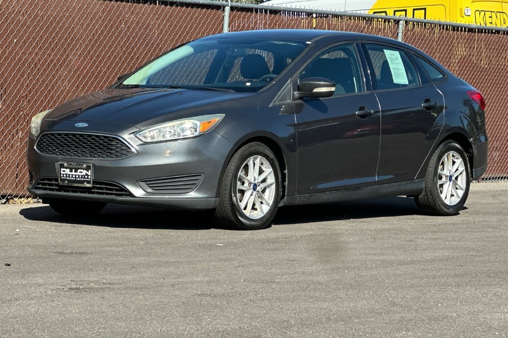 Used 2015 Ford Focus SE FWD image 11