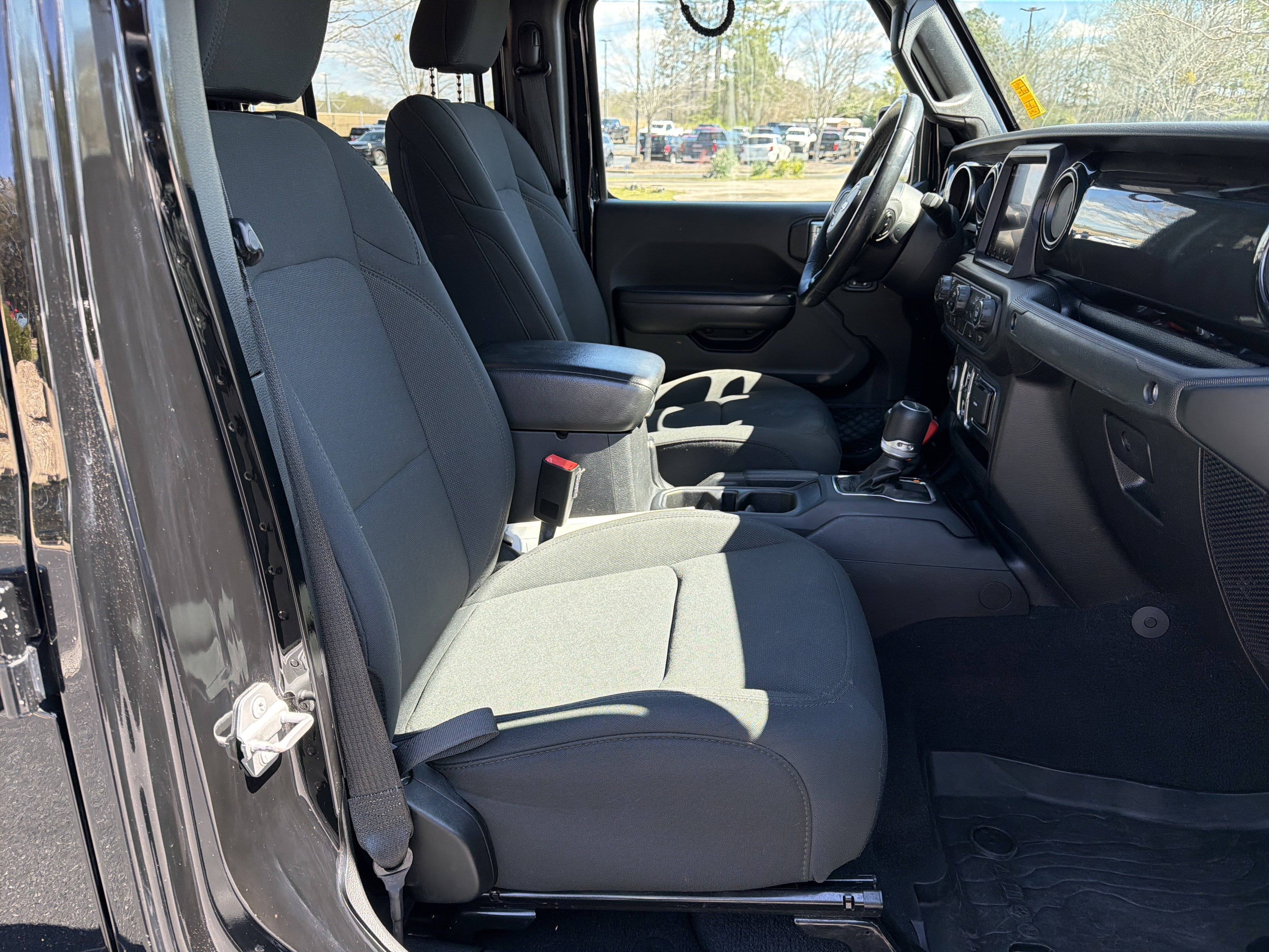 Used 2020 Jeep Gladiator Sport image 13