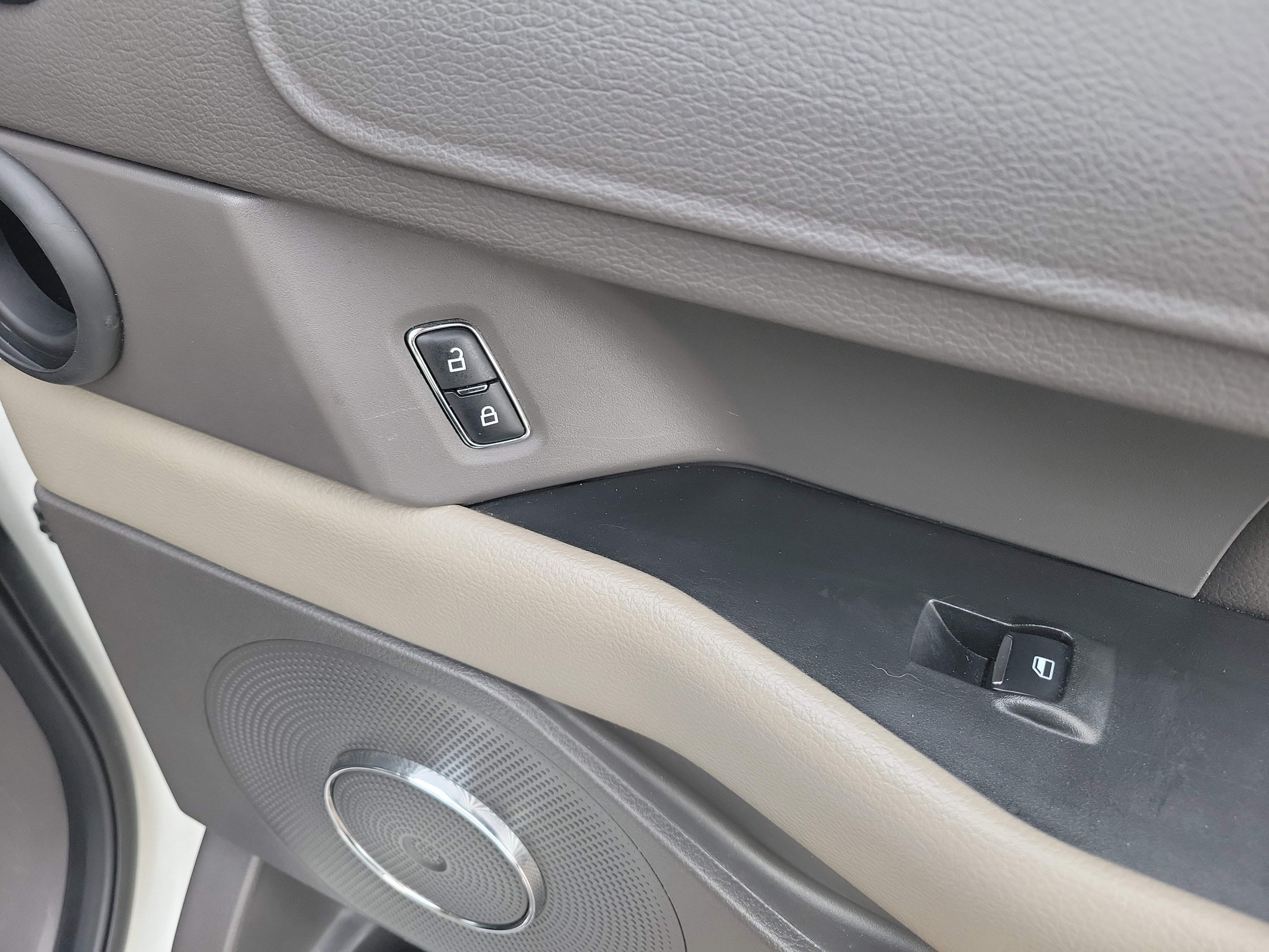 Used 2020 Ford Expedition XLT w/ FX4 Off-Road Package AWD/4WD image 10