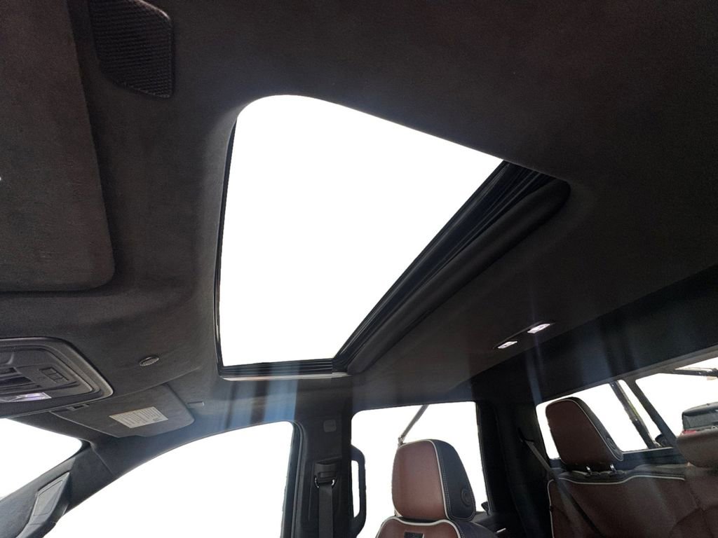 Used 2024 GMC Sierra 3500 Denali Ultimate AWD/4WD image 11
