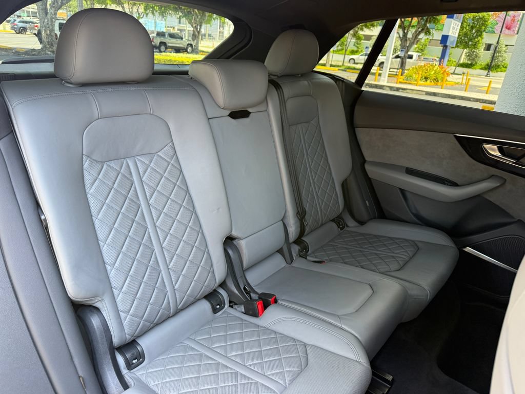 Used 2021 Audi SQ8 Premium Plus w/ Driver Assistance Package AWD/4WD image 21