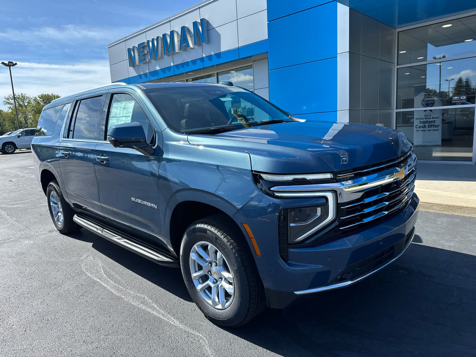 New 2027 Chevrolet Suburban LT w/ Comfort Package AWD/4WD image 1