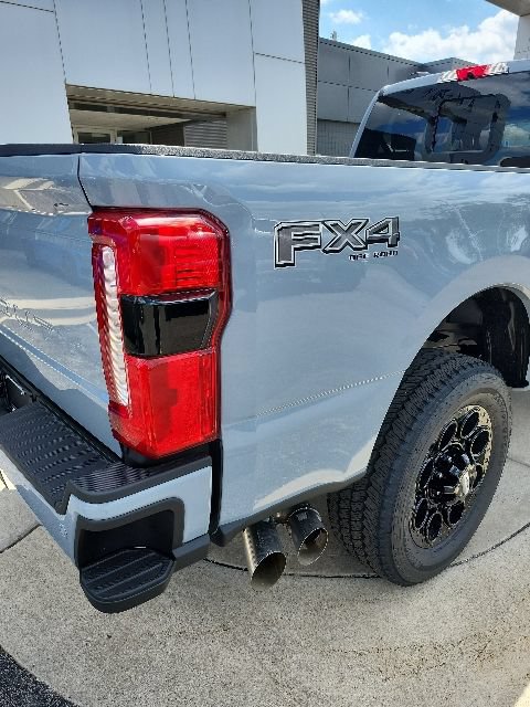 New 2026 Ford F350 Lariat w/ Black Appearance Package AWD/4WD image 16