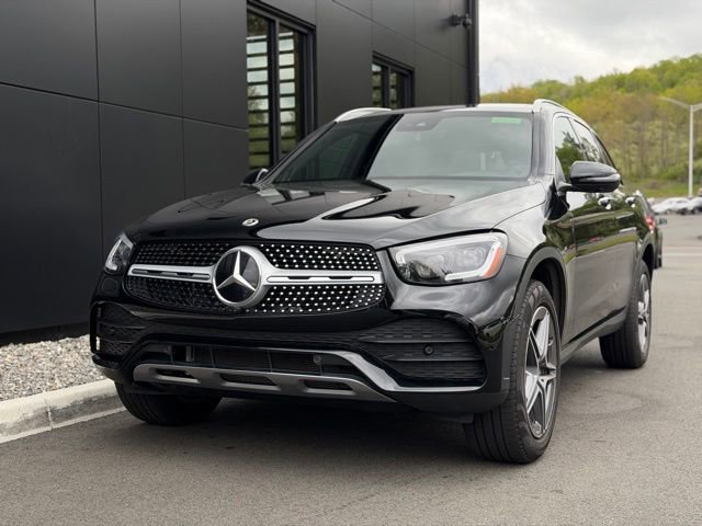 Used 2022 Mercedes-Benz GLC 300 4MATIC image 3