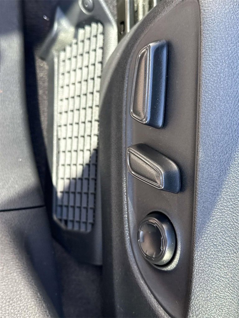 Certified 2023 Toyota Sienna Platinum image 28