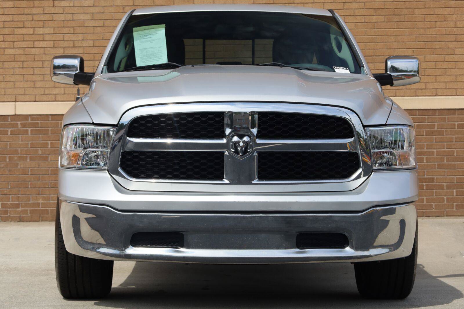 Used 2015 RAM 1500 Classic SLT RWD image 6
