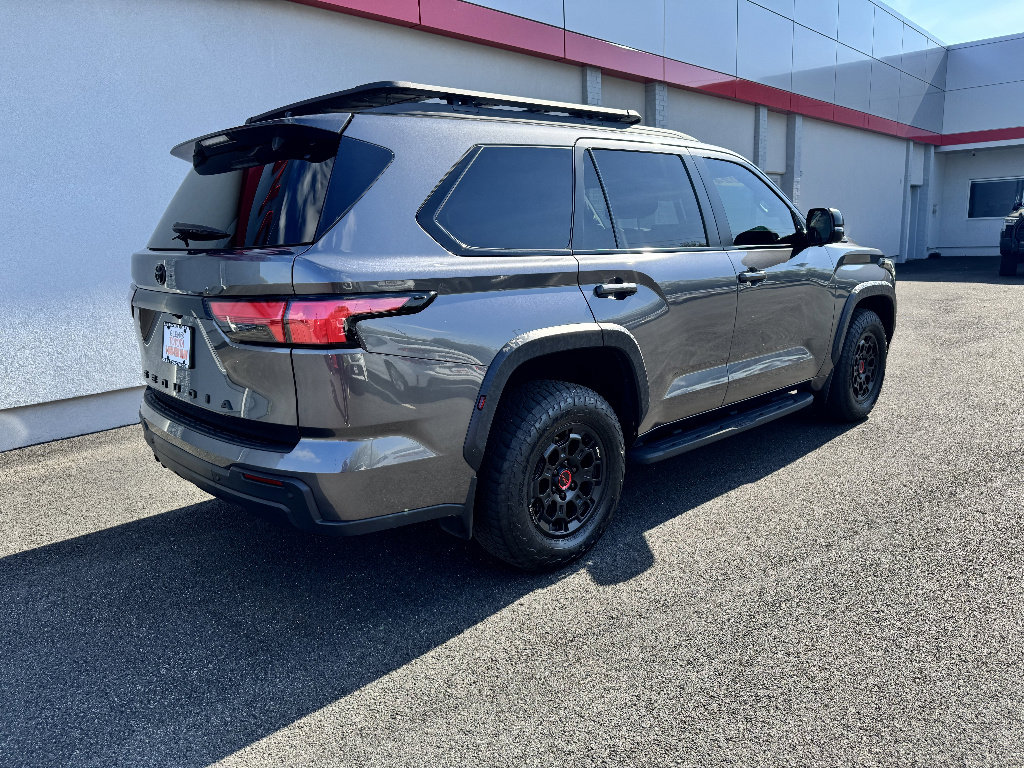 Used 2024 Toyota Sequoia TRD Pro AWD/4WD image 5
