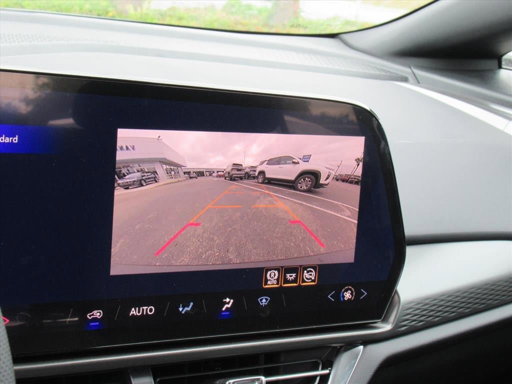 New 2026 Chevrolet Equinox EV LT image 23