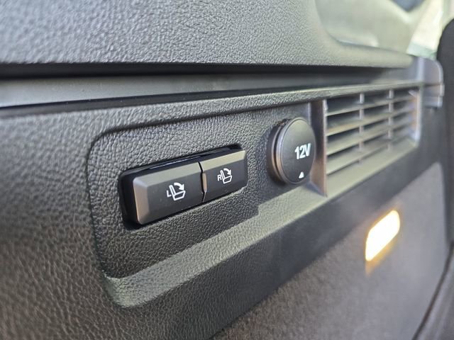 Used 2022 Lincoln Nautilus Reserve FWD image 9