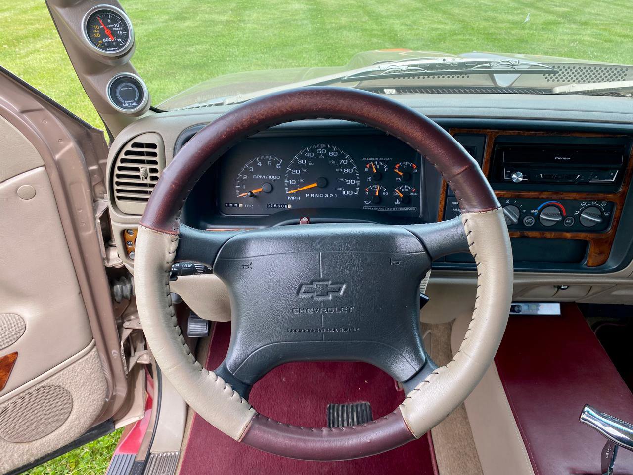 Used 1997 Chevrolet Silverado 1500 2WD Extended Cab w/ Preferred Equipment Group 2 image 21