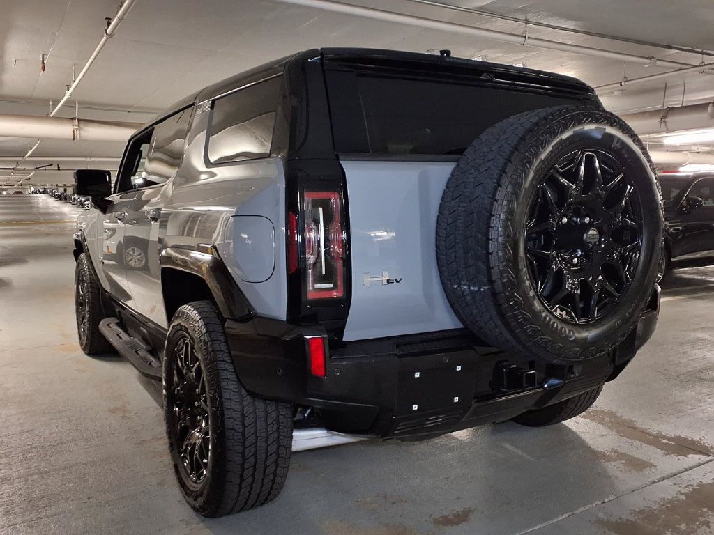 Used 2026 GMC Hummer EV SUV AWD/4WD image 3