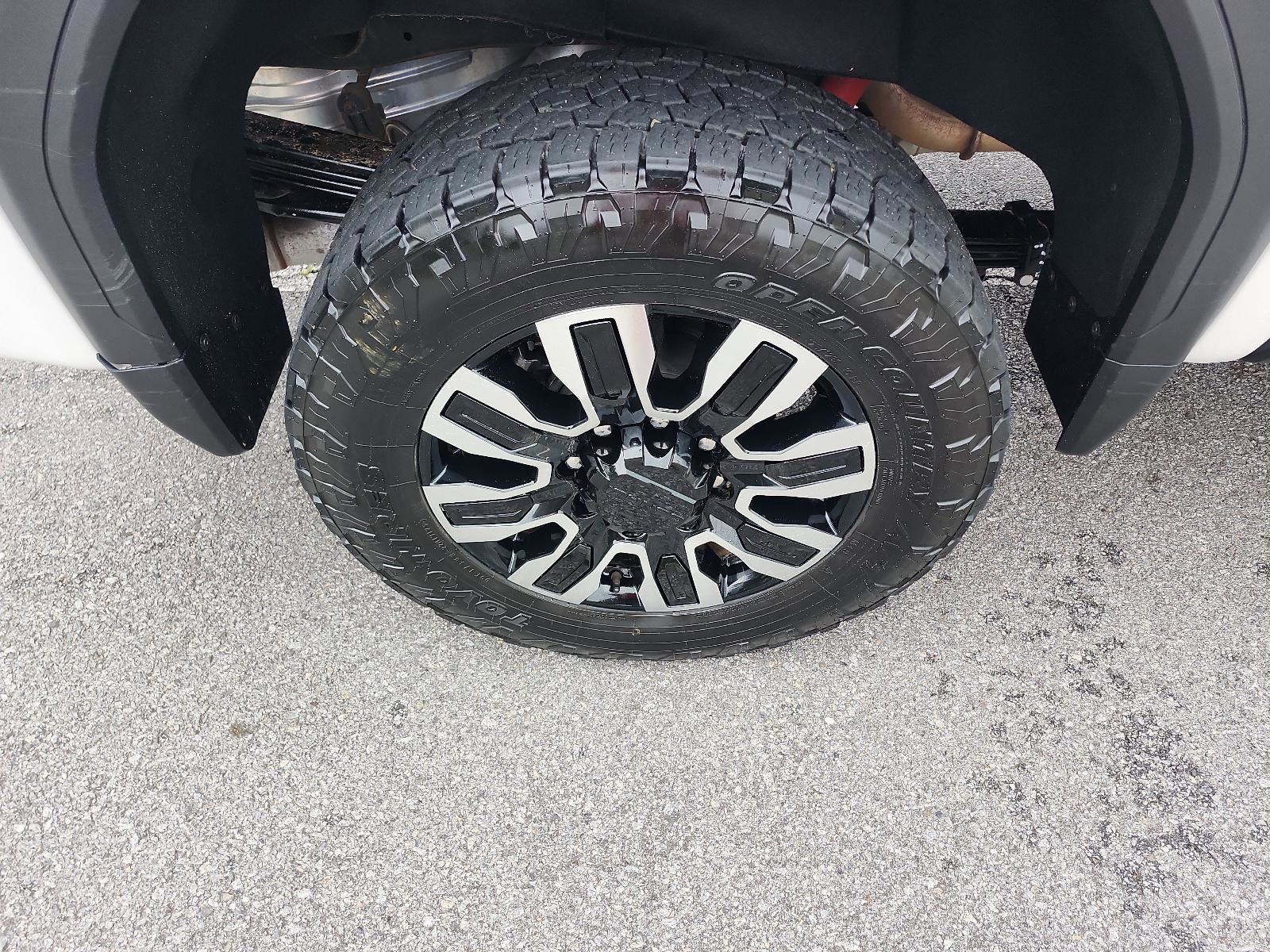 Certified 2025 GMC Sierra 2500 Denali Ultimate AWD/4WD image 6