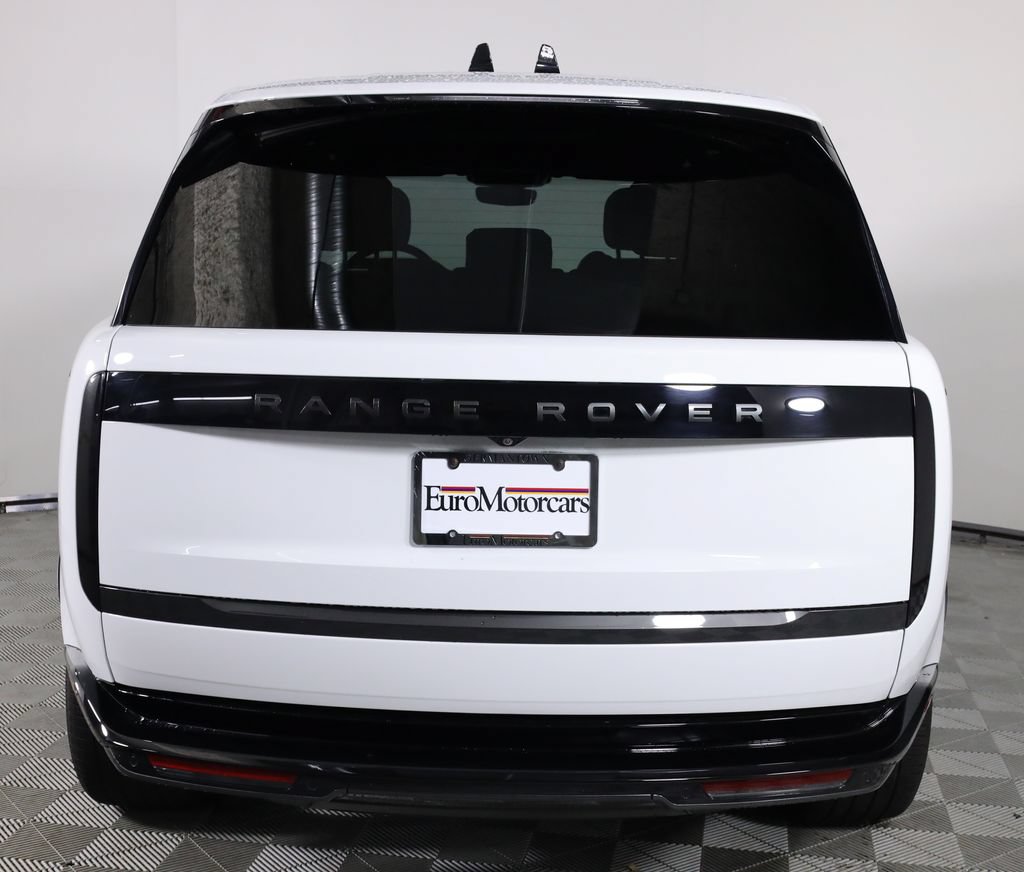 Used 2025 Land Rover Range Rover SE AWD/4WD image 5