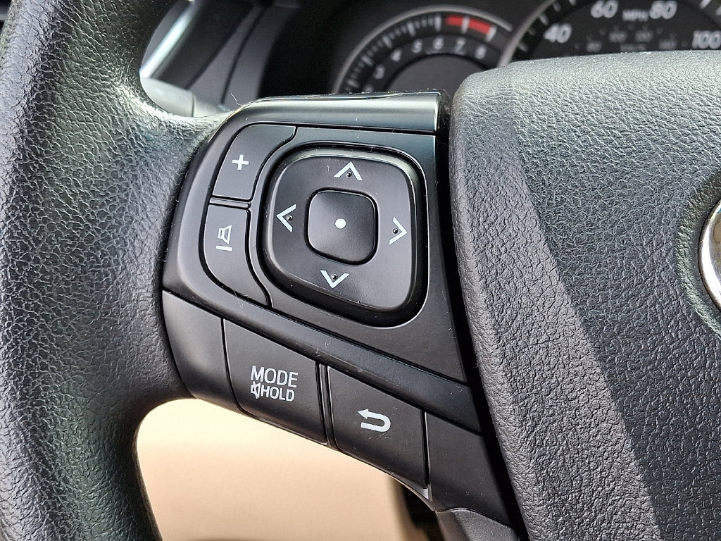 Used 2015 Toyota Camry LE FWD image 22