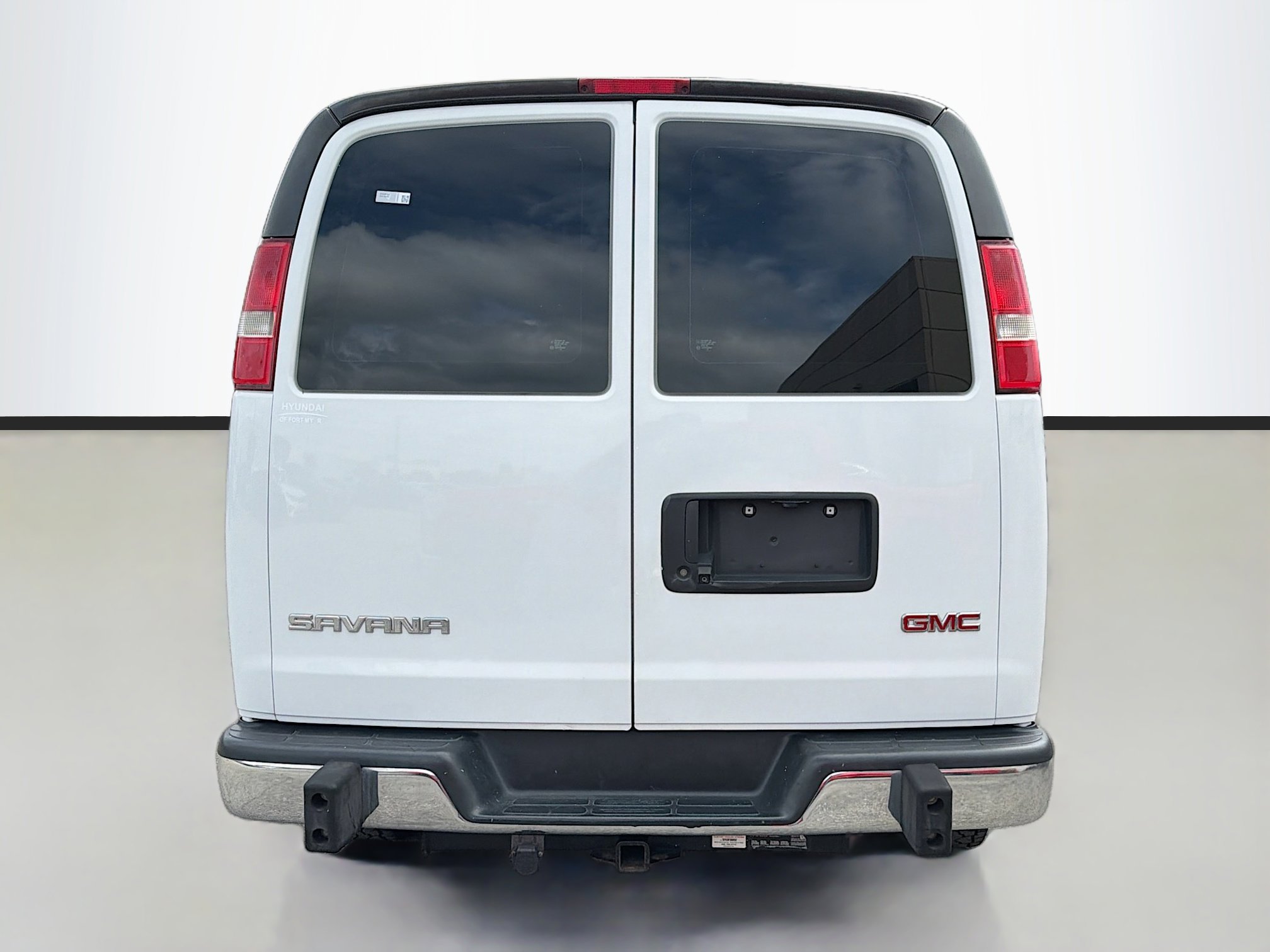 Used 2019 GMC Savana 2500 w/ Driver Convenience Package image 4