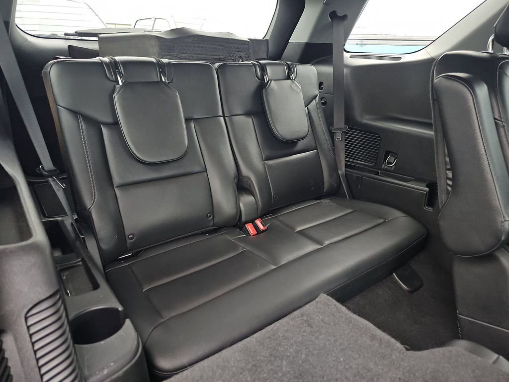 Used 2020 Ford Explorer XLT w/ Equipment Group 202A image 14