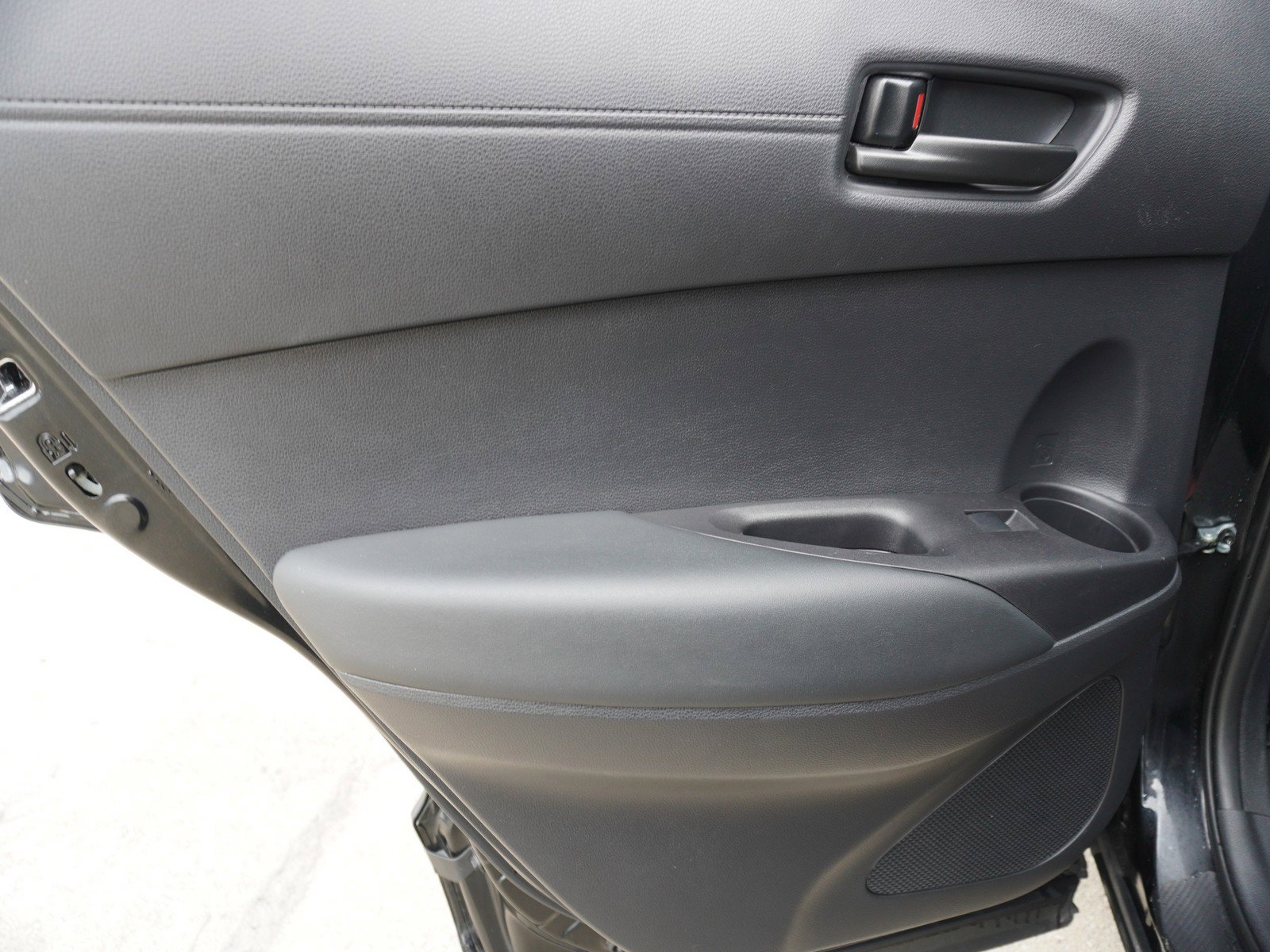 Used 2025 Toyota Corolla Cross AWD Hybrid image 12