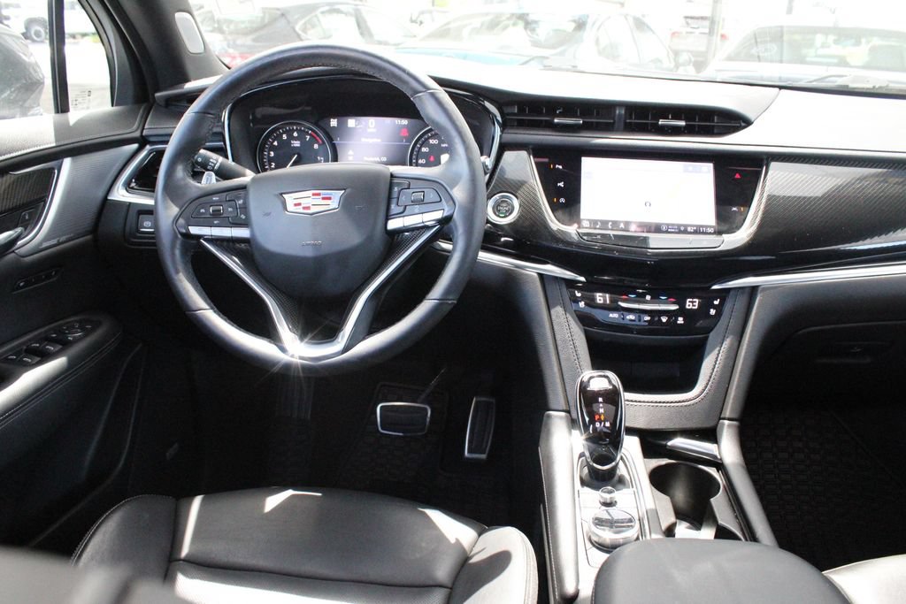 Used 2022 Cadillac XT6 Sport AWD/4WD image 2